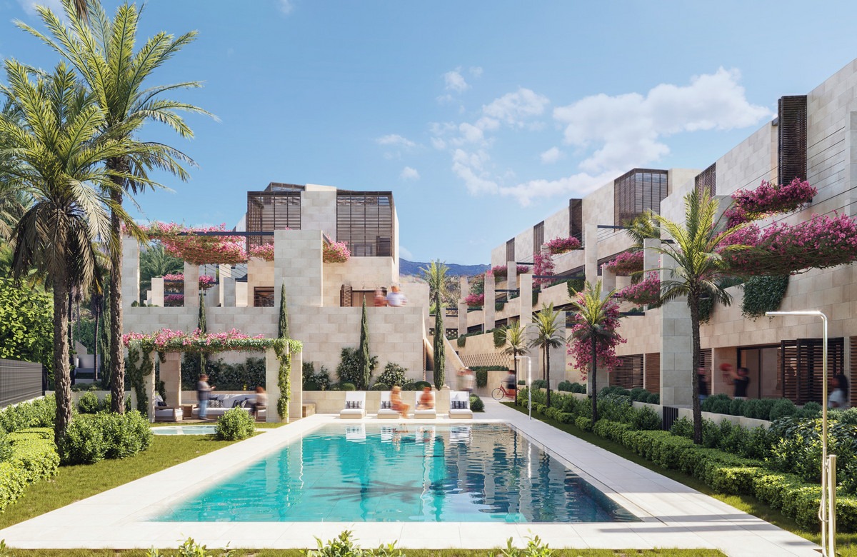 Ground Floor Apartment in Estepona — photo 1 of 11