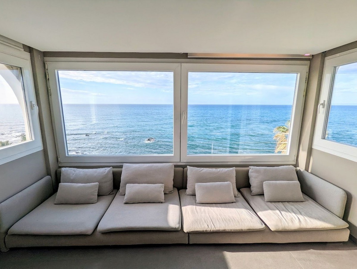 Penthouse in Mijas Costa — photo 1 of 35