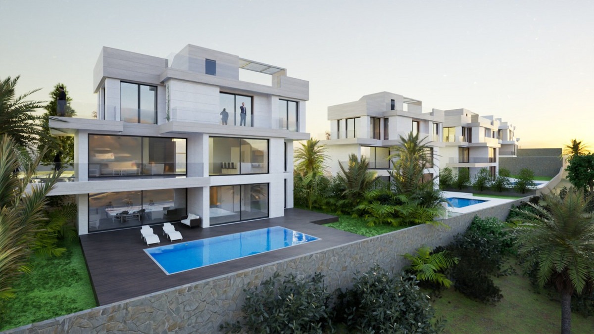 Detached Villa in Estepona — photo 1 of 11