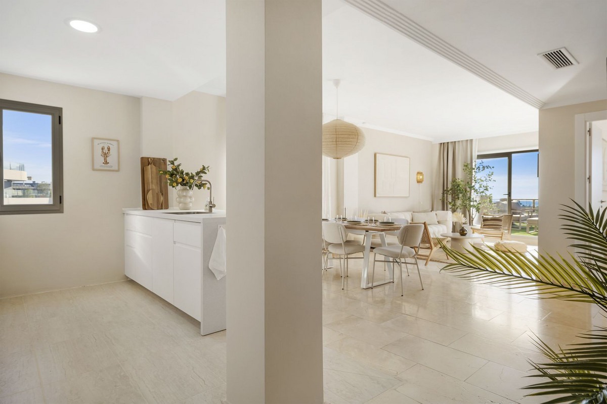 Penthouse in Selwo — photo 1 of 36