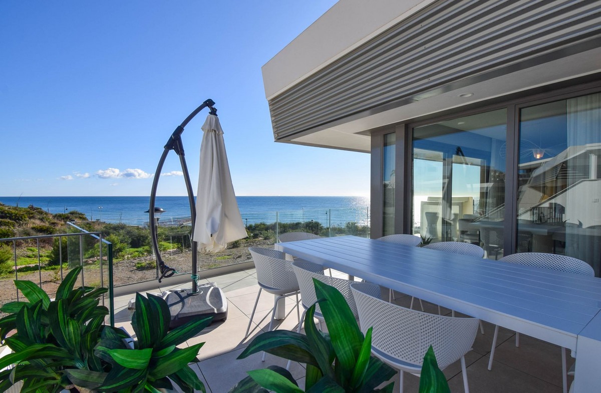 Semi-Detached House in Mijas Costa — photo 1 of 29