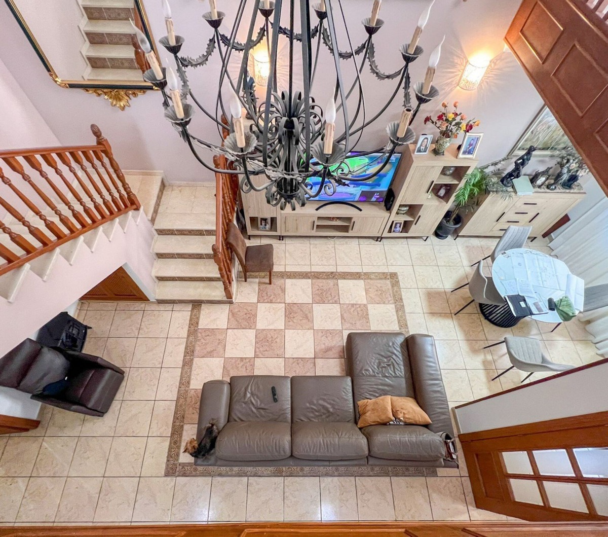 Semi-Detached House in Estepona — photo 1 of 35