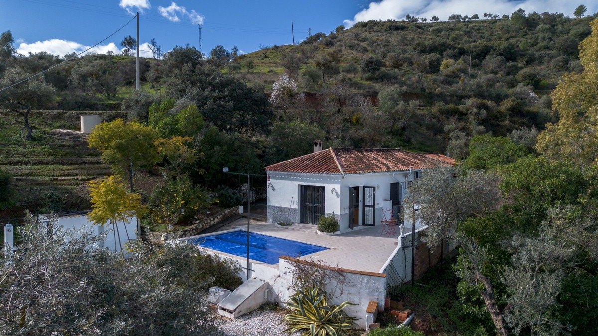 Finca - Cortijo in Alhaurín el Grande — photo 1 of 34