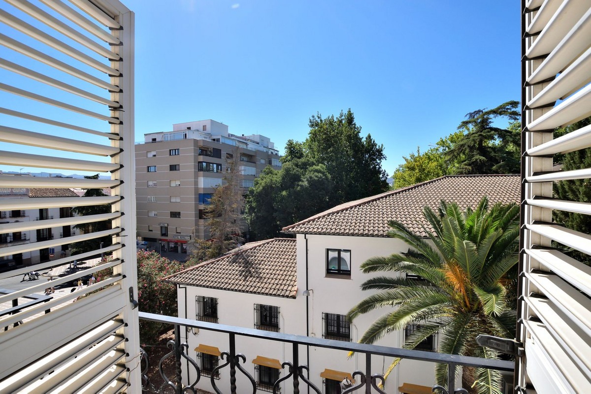 Middle Floor Apartment in Ronda — photo 1 of 52