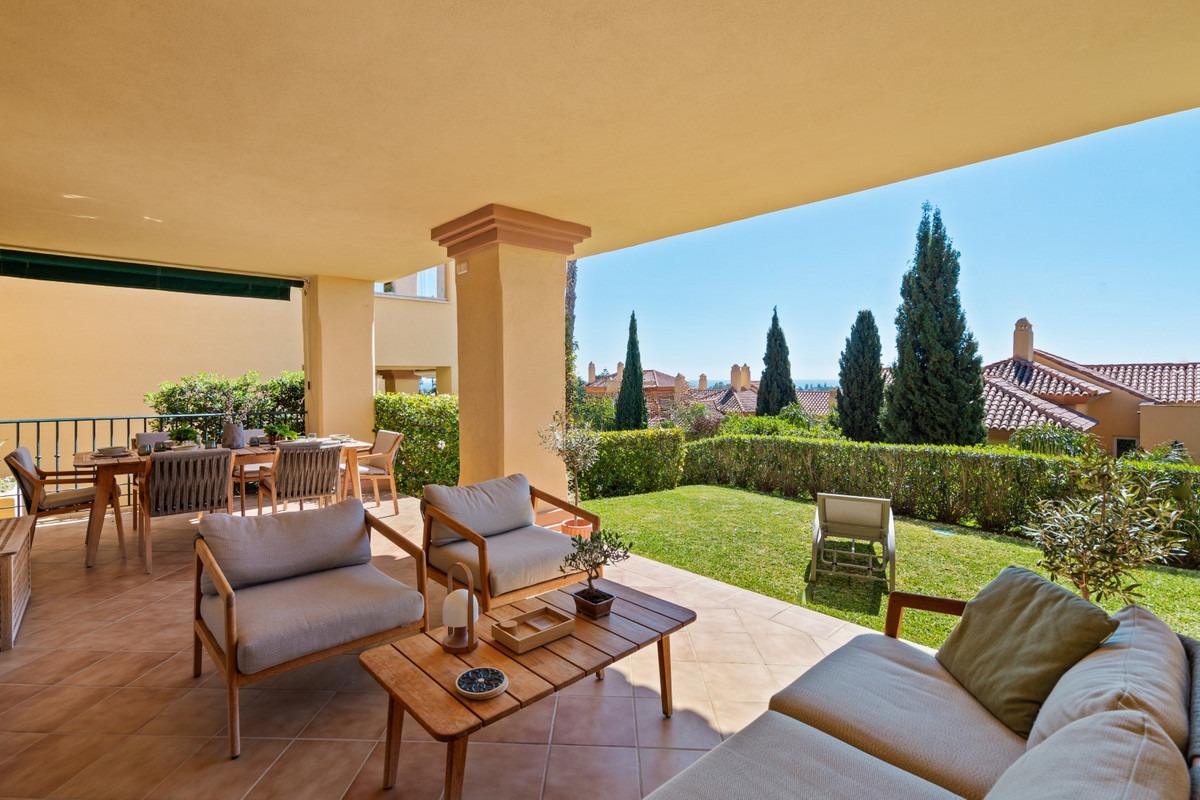 Ground Floor Apartment in Nueva Andalucía — photo 1 of 18
