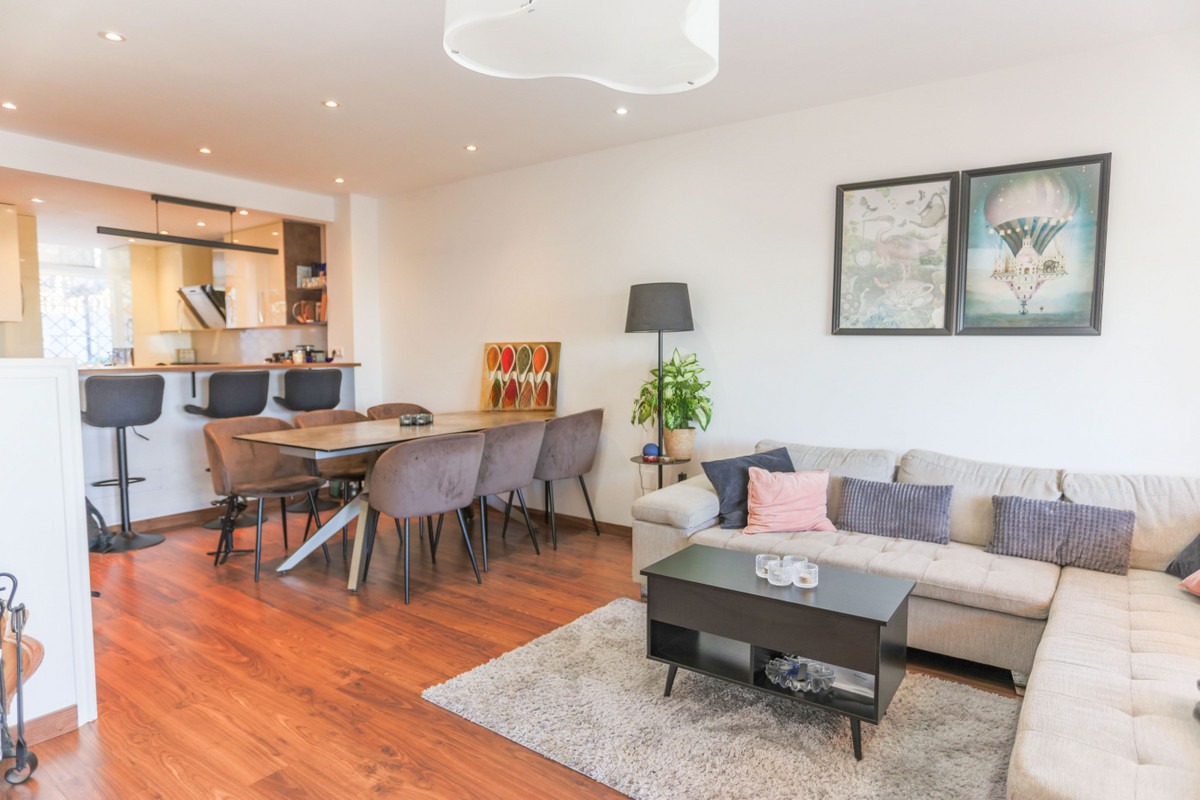 Townhouse in Benalmadena — photo 1 of 28