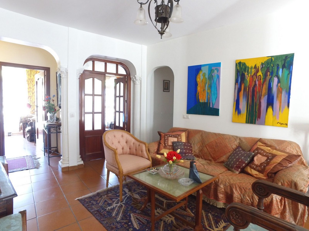 Duplex in Benahavís — photo 1 of 10