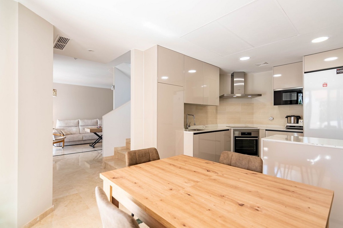 Semi-Detached House in Casares — photo 1 of 41
