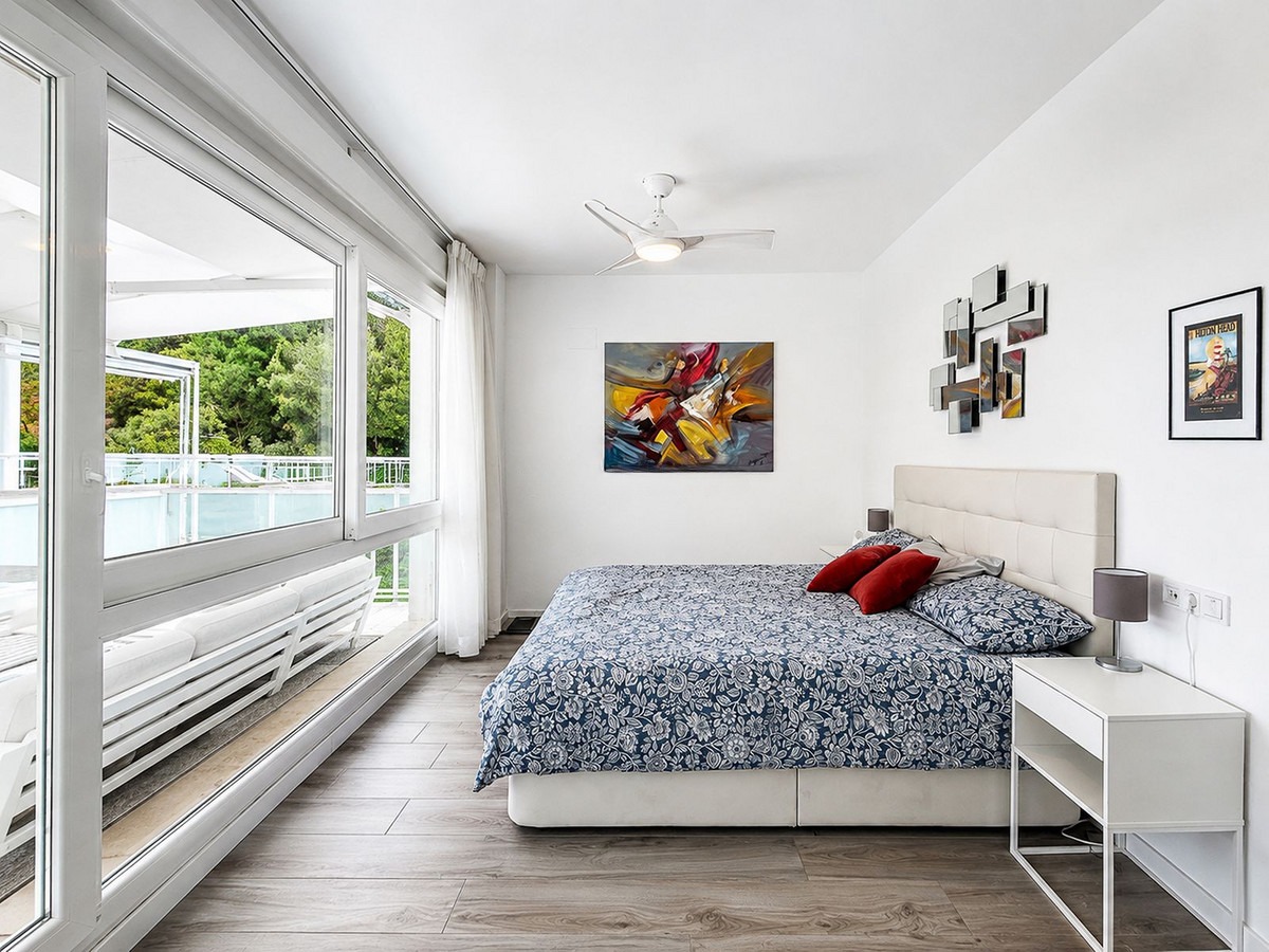 Penthouse in Benahavís — photo 1 of 86