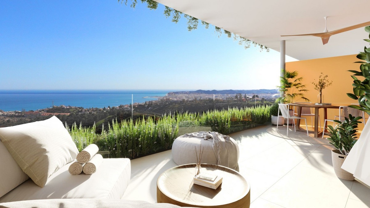 Ground Floor Apartment in Fuengirola — photo 1 of 16