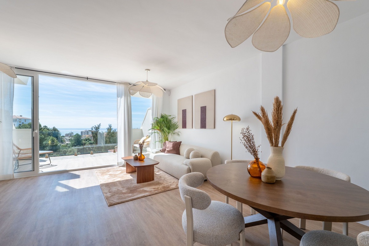 Townhouse in Torreblanca — photo 1 of 35