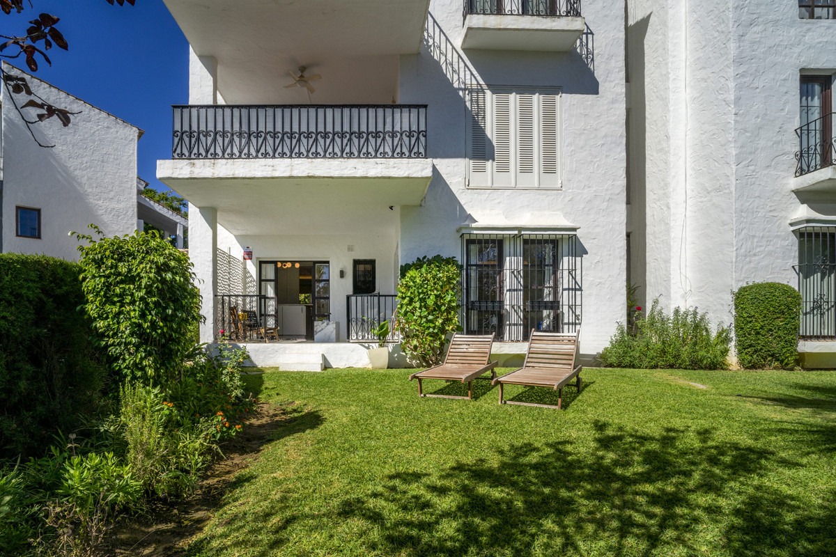 Ground Floor Apartment in Nueva Andalucía — photo 1 of 25