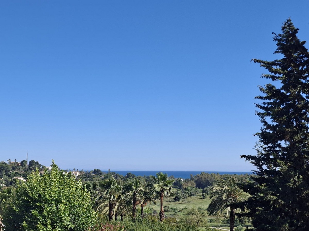 Penthouse Duplex in Benahavís — photo 1 of 45