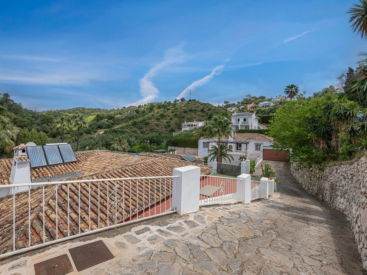 Detached Villa in El Rosario — photo 1 of 45