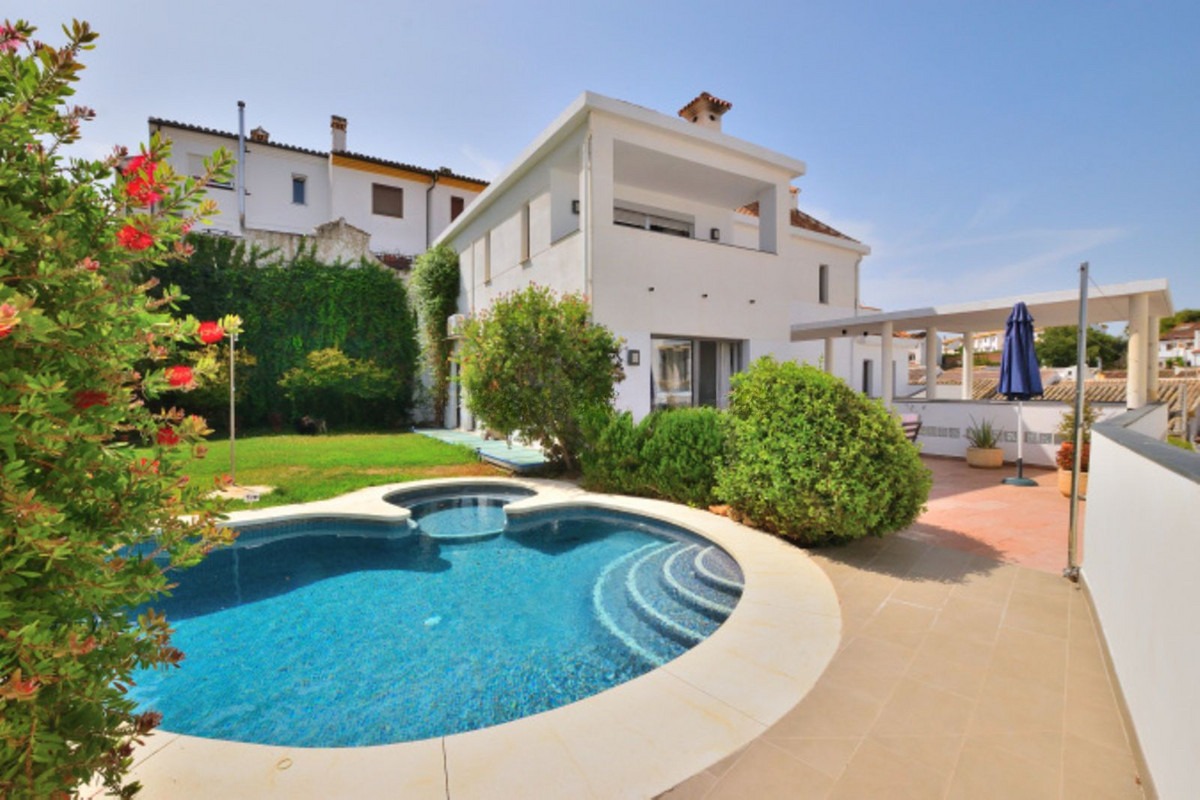 Detached Villa in Ronda — photo 1 of 58